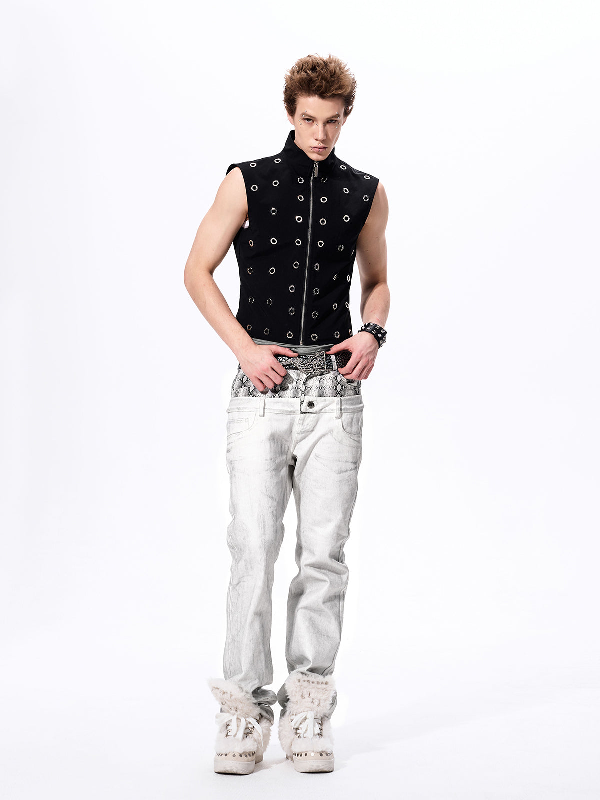 GROMMET ZIP-UP VEST
